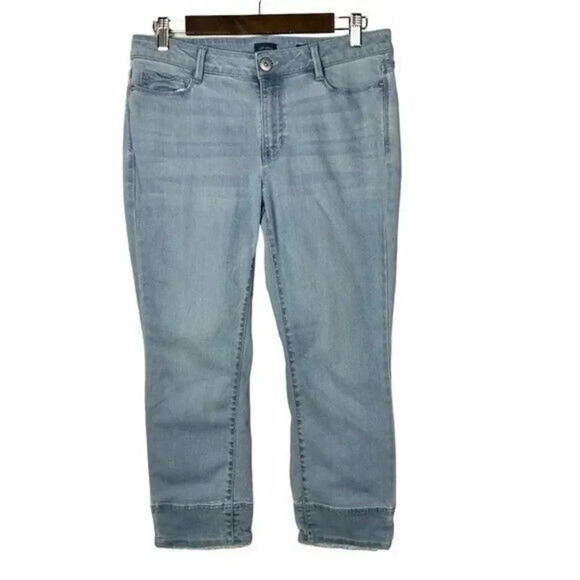 J. Jill Authentic Fit Light Blue Wash Cropped Jeans 8 - Picture 3 of 6